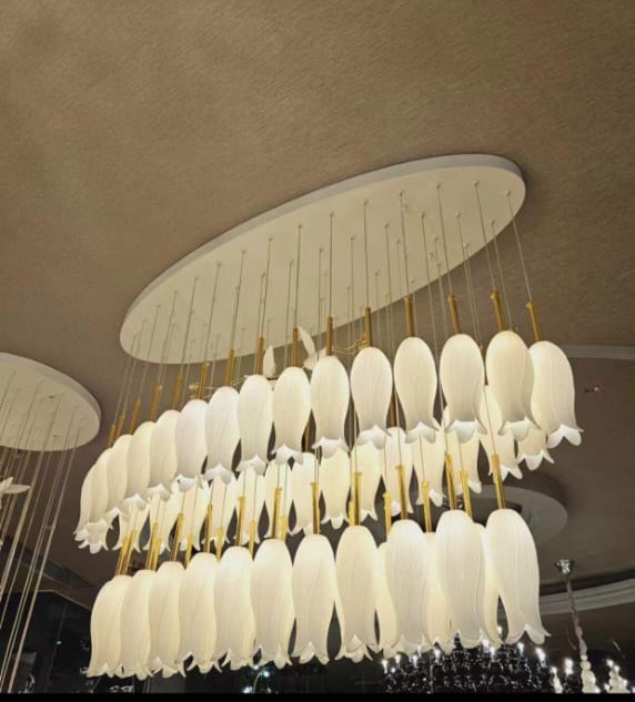 Tulip Ellipse Chandelier